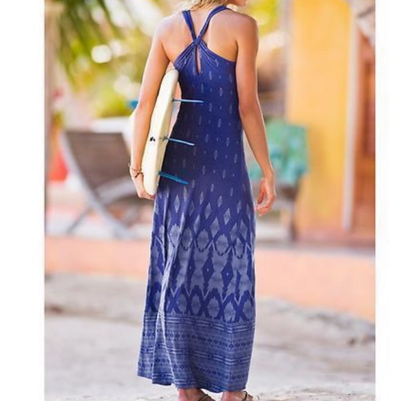 Athleta Dresses & Skirts - Athleta Maxi dress with slit and built in bra